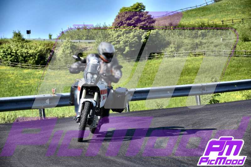 Foto Passo del Giogo 17 mag 2025 09:21