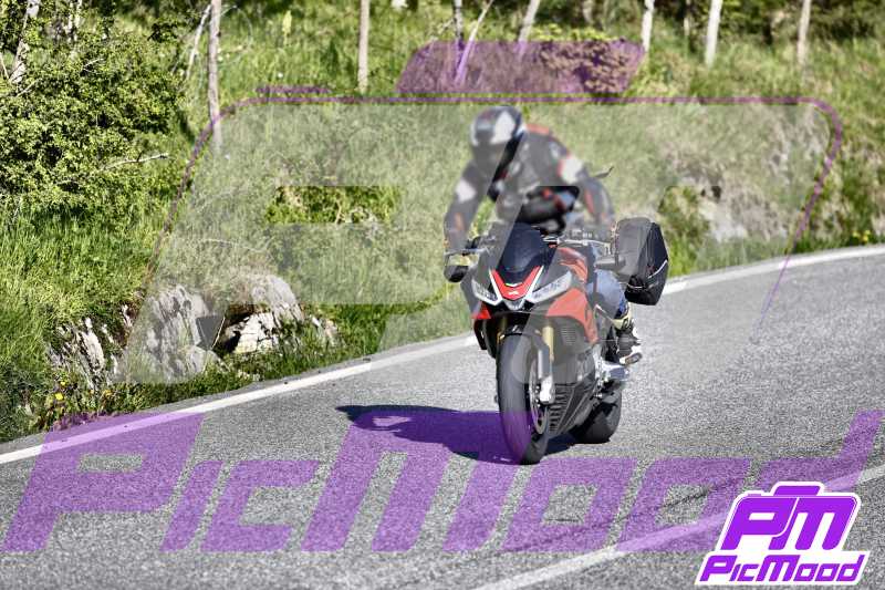 Foto Passo della Futa Raticosa vers Toscana 1 mag 2025 08:51