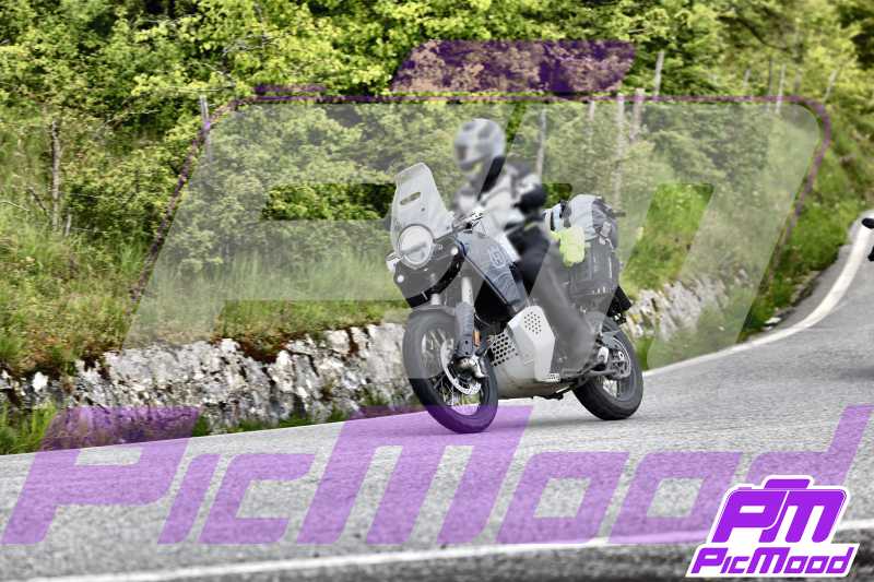 Foto Passo della Futa Raticosa vers Toscana 9 mag 2025 09:48