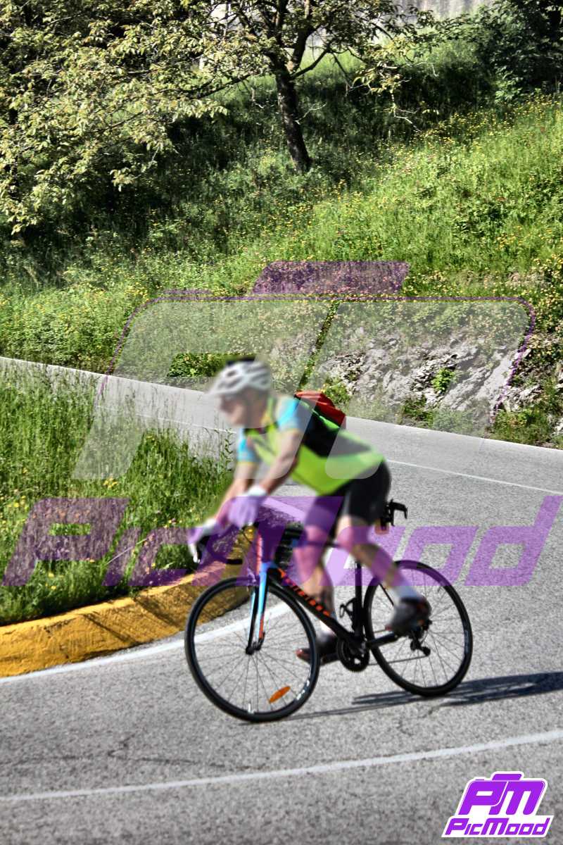 Foto Passo del Ghisallo 18 mag 2025 09:23