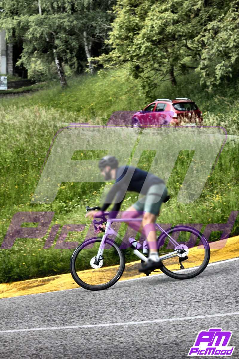 Foto Passo del Ghisallo 24 mag 2025 09:28