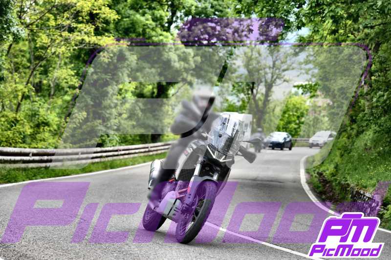 Foto Passo della Cisa 17 mag 2025 10:10