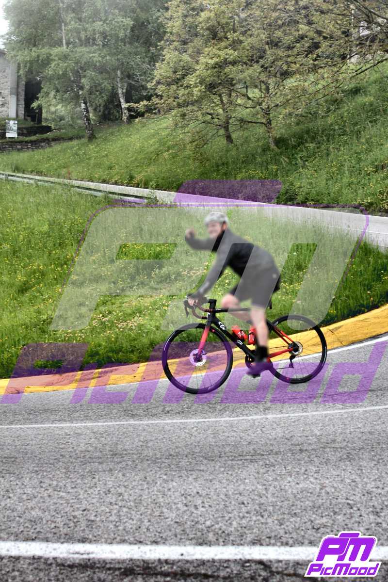 Foto Passo del Ghisallo 10 mag 2025 10:14