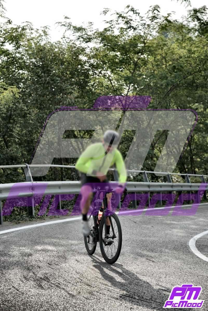 Foto Passo del Ghisallo 6 ott 2024 09:16