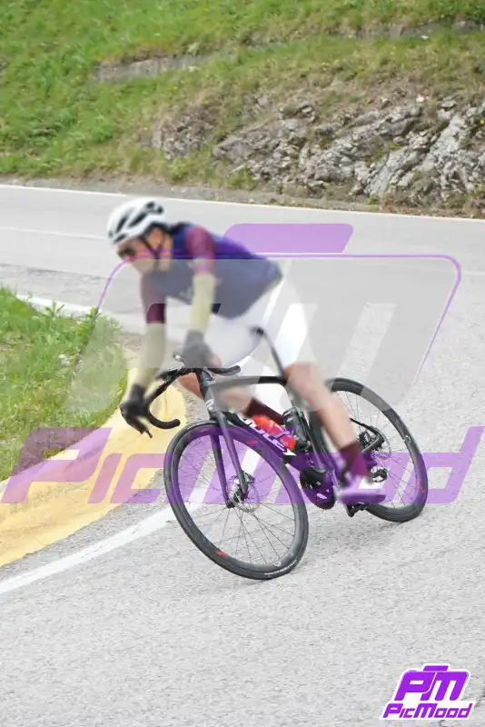 Foto Passo del Ghisallo 11 apr 2026 09:57