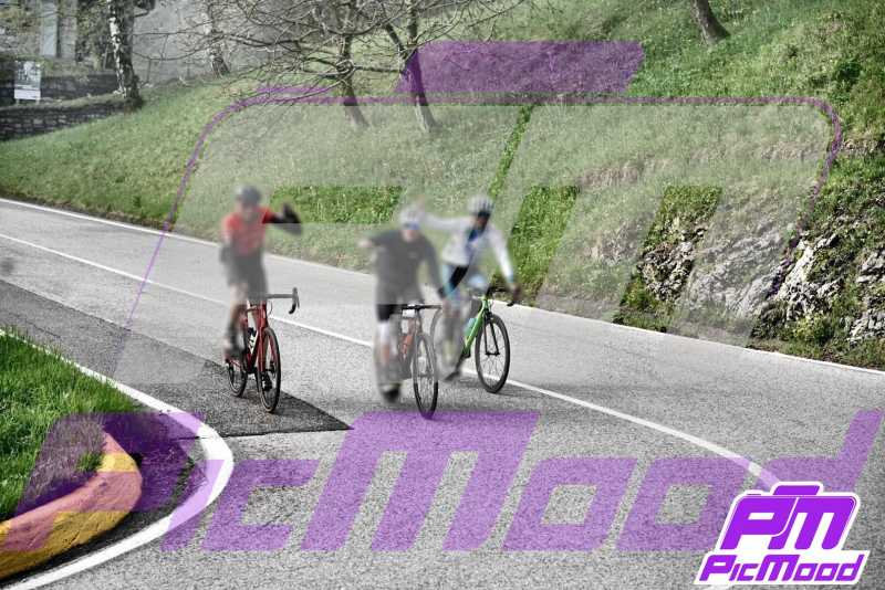 Foto Passo del Ghisallo 21 apr 2025 09:39