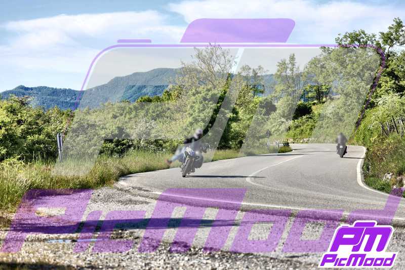 Foto Passo della Futa Raticosa vers Toscana 17 mag 2025 09:24