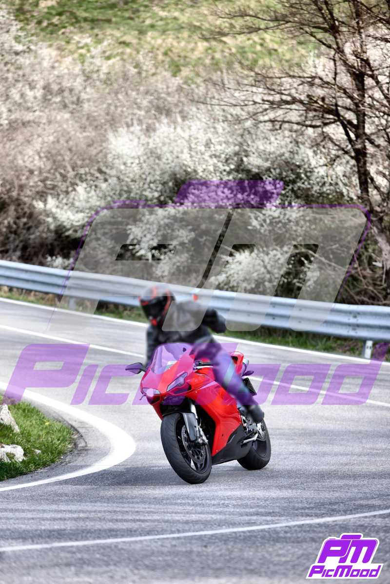 Foto Passo della Cisa versante Toscana 12 apr 2025 10:02