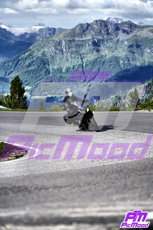 Foto Passo Falzarego 13 giu 2026 09:16