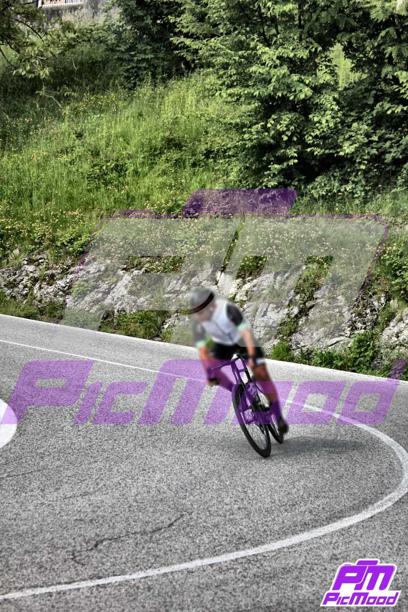 Foto Passo del Ghisallo 24 mag 2025 09:26