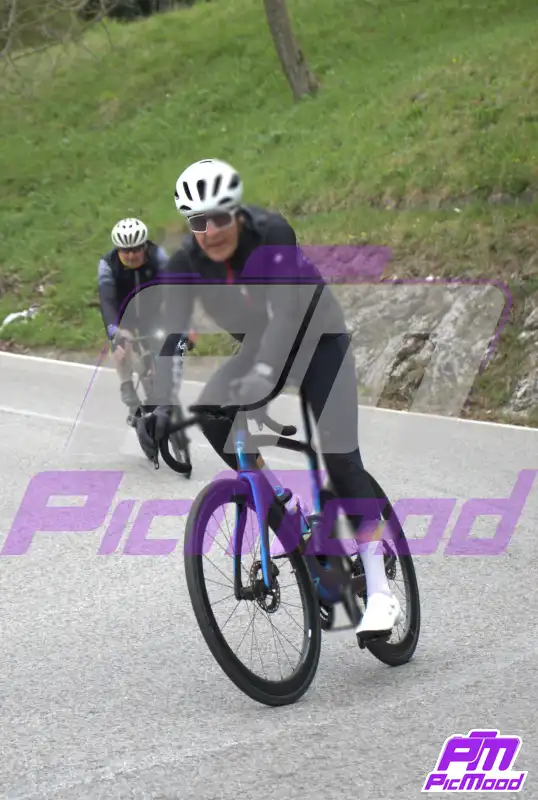 Foto Passo del Ghisallo 11 apr 2026 09:59