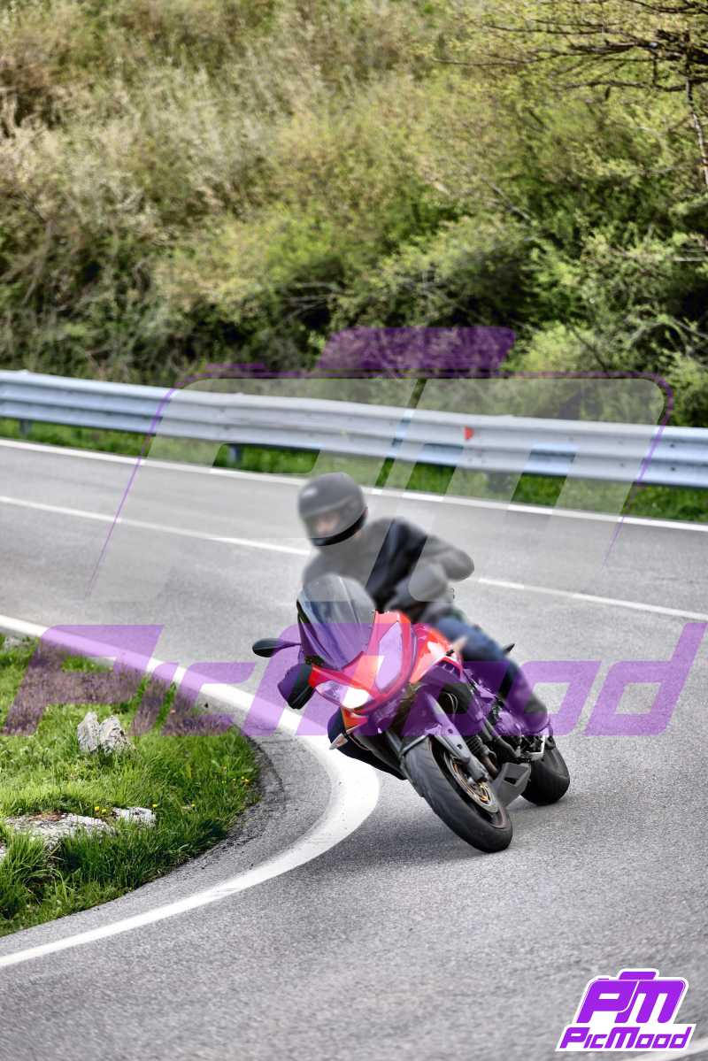 Foto Passo della Cisa versante Toscana 27 apr 2025 09:54