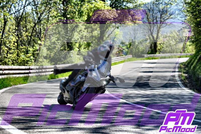 Foto Passo della Cisa 1 mag 2025 10:06