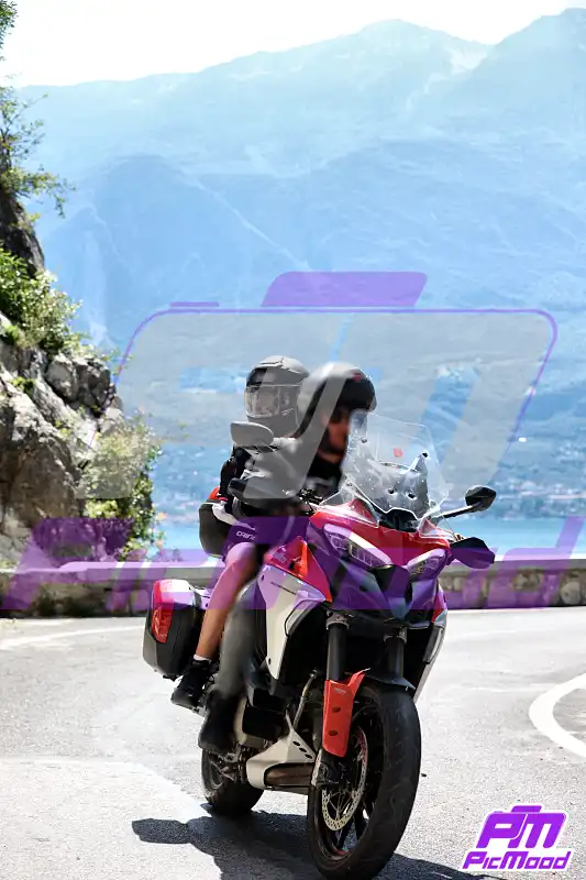 Foto Strada della Forra