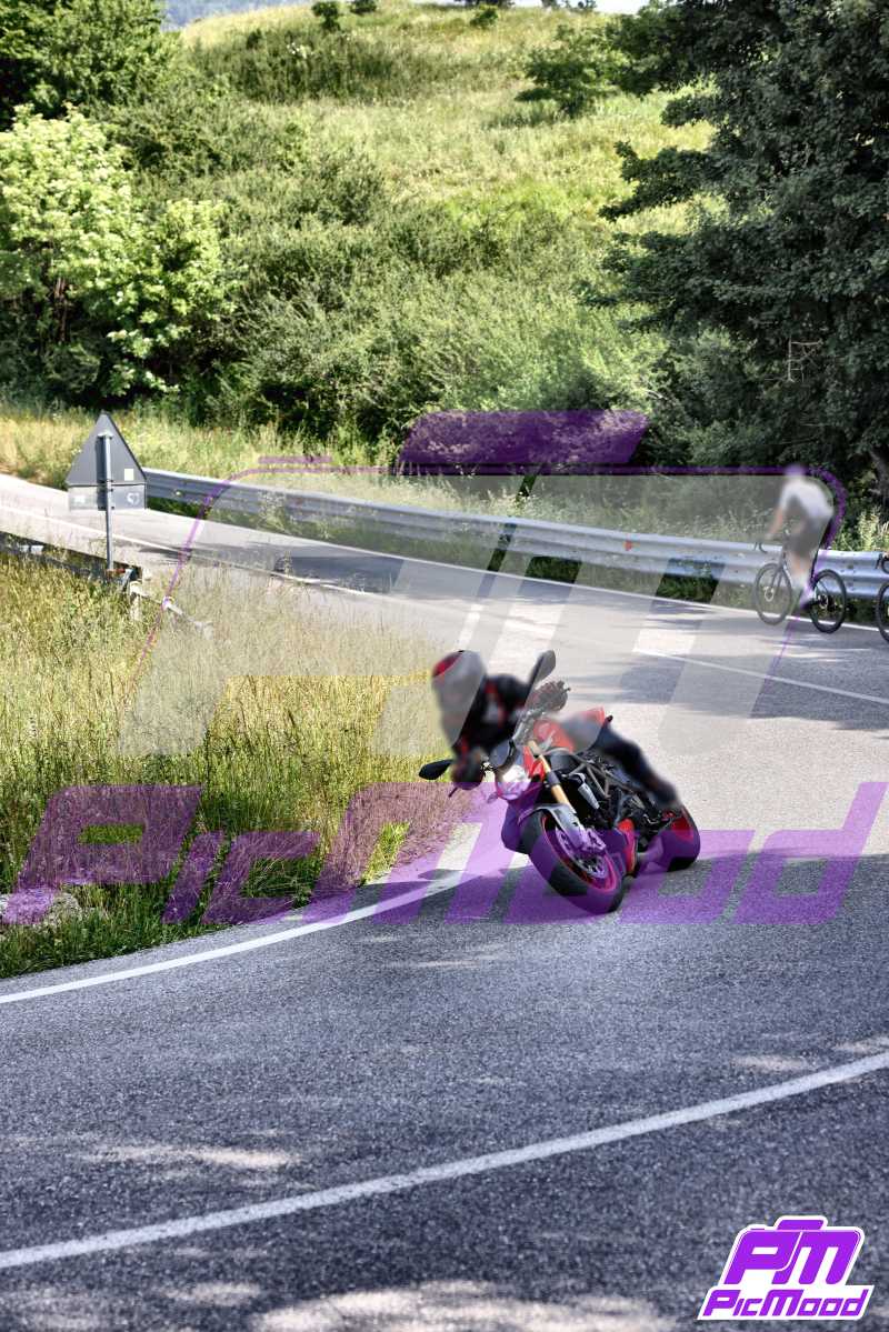 Foto Passo della Cisa versante Toscana 15 giu 2025 10:21