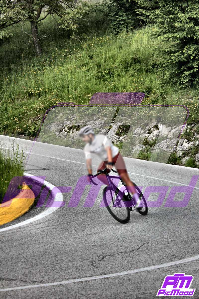 Foto Passo del Ghisallo 24 mag 2025 09:21