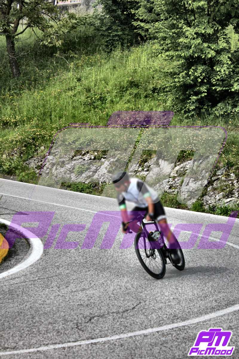 Foto Passo del Ghisallo 24 mag 2025 09:26