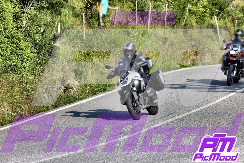 Foto Passo della Futa Raticosa vers Toscana 21 giu 2025 08:21