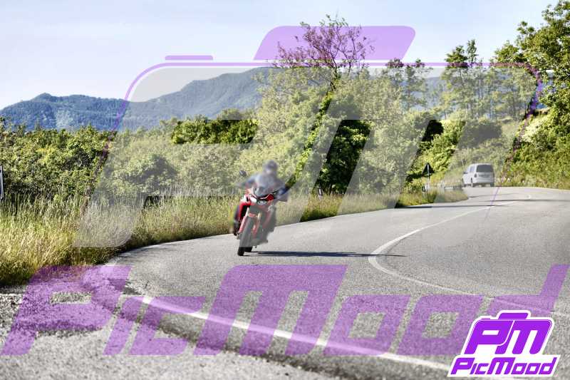 Foto Passo della Futa Raticosa vers Toscana 25 mag 2025 09:15