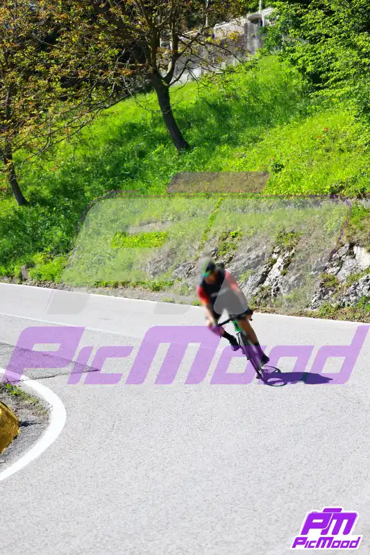Foto Passo del Ghisallo 25 apr 2026 11:00