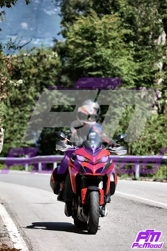 Foto Strada della Forra