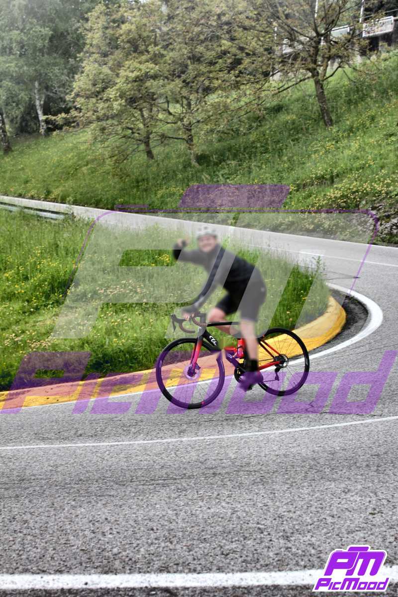 Foto Passo del Ghisallo 10 mag 2025 10:14