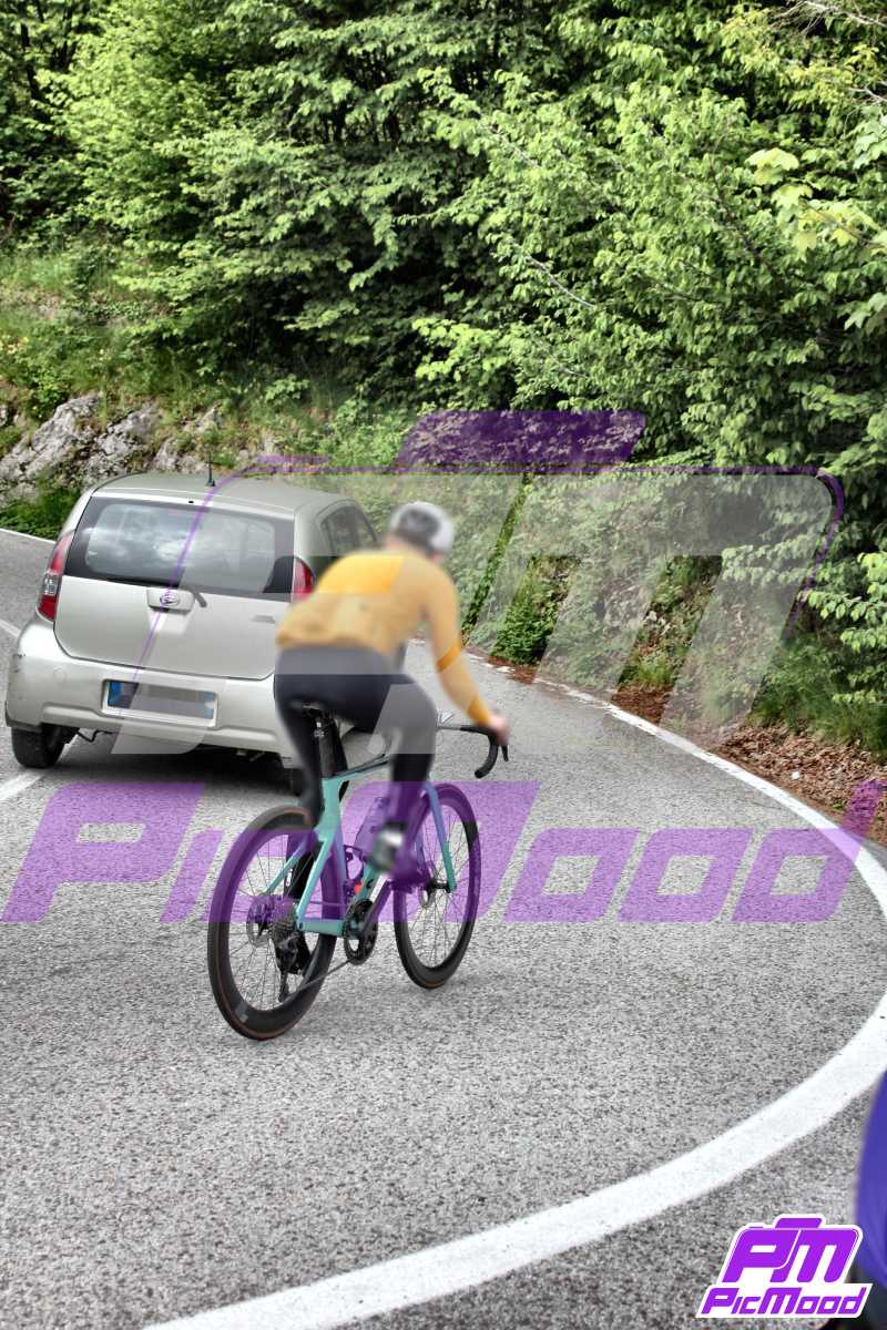 Foto Passo del Ghisallo 10 mag 2025 10:16