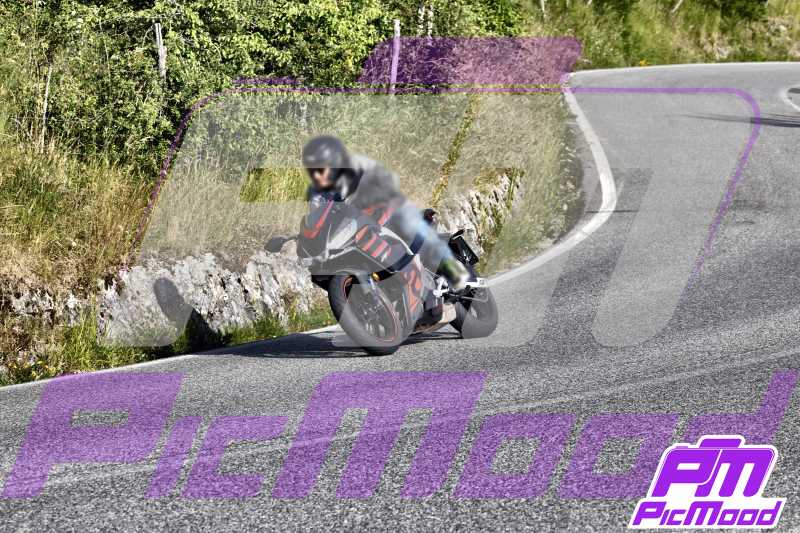 Foto Passo della Futa Raticosa vers Toscana 15 giu 2025 08:36