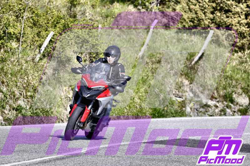 Foto Passo della Futa Raticosa vers Toscana 2 mag 2025 09:22