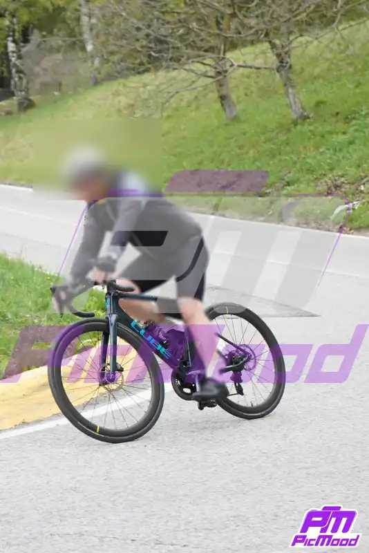 Foto Passo del Ghisallo 11 apr 2026 09:59