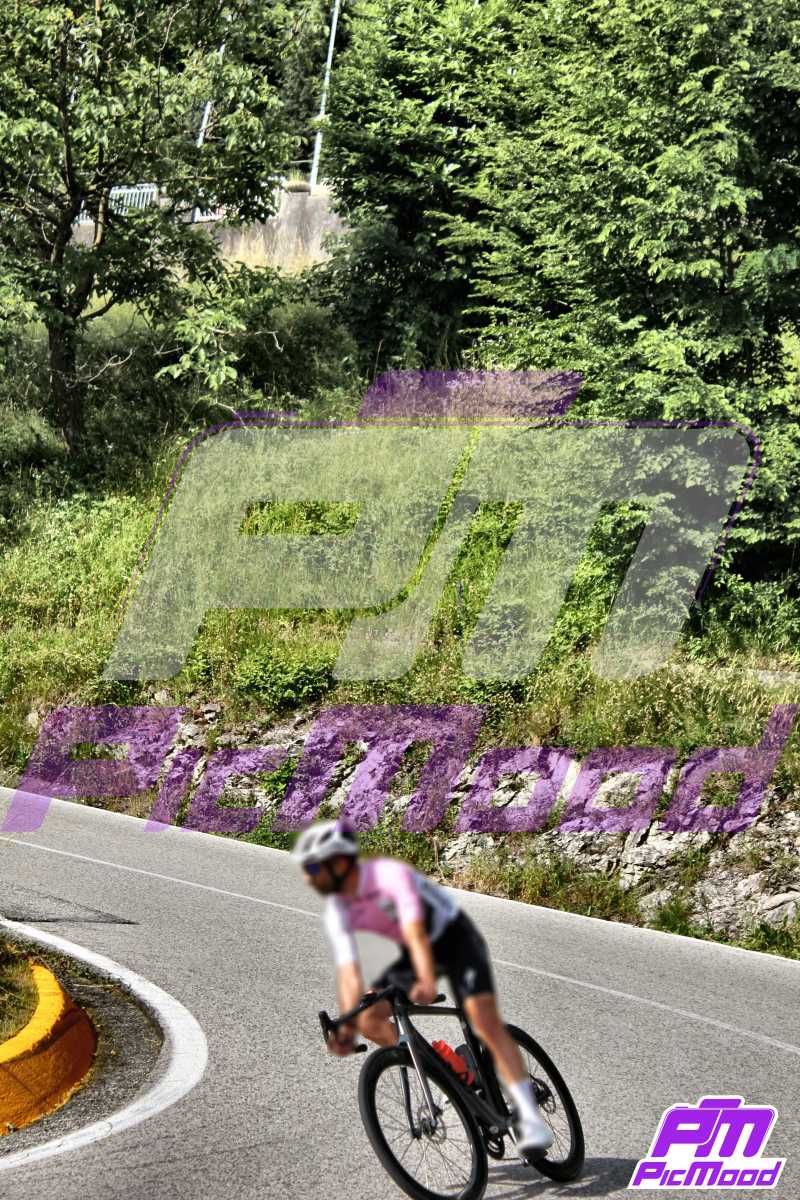 Foto Passo del Ghisallo 15 giu 2025 09:19